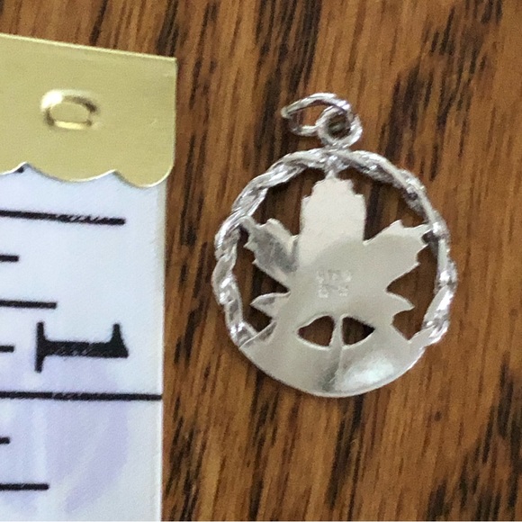 Edmonton Charm with maple leaf. Very cute little vintage charm in great shape. - Picture 6 of 7